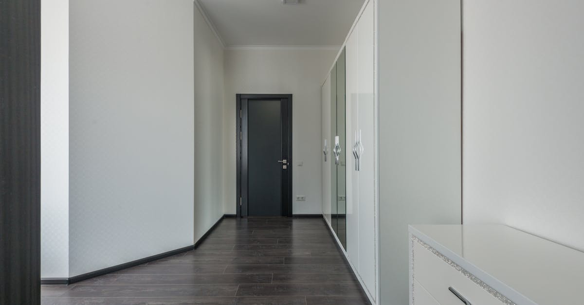 How to Choose the Right Finish for Your Sliding Door Wardrobe