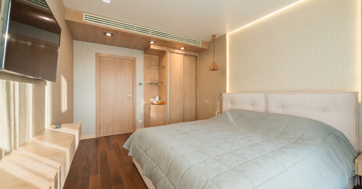 How to Organise Your Sliding Door Wardrobe Effectively