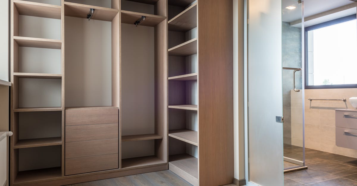 How to Style Your Walk-In Wardrobe for Clarity and Organisation